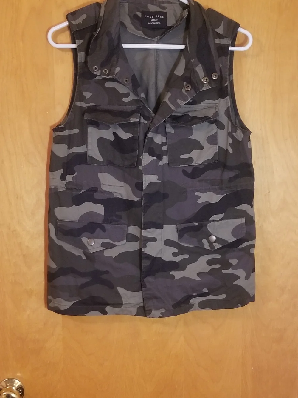 Love Tree Thin Lightweight Feminine Camo Vest Women's Size M